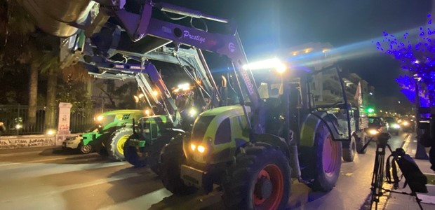 Βγαίνουν ξανά τρακτέρ στους δρόμους 